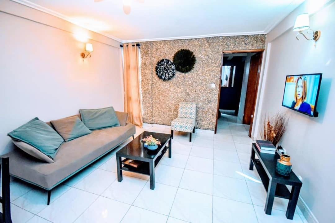 الشقق الفندقية Stone House - Makepe, دوالا المظهر الخارجي الصورة