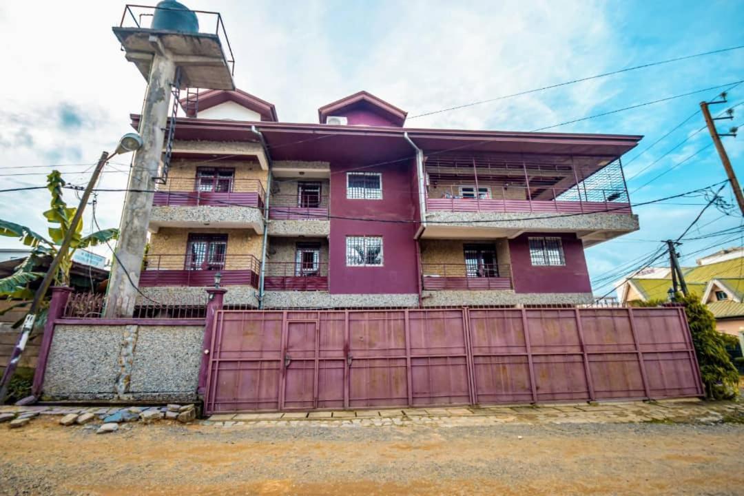 الشقق الفندقية Stone House - Makepe, دوالا المظهر الخارجي الصورة